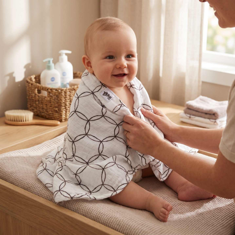 Bamboo muslin towel XKKO BMB 90x100 - Natural Brown Circles